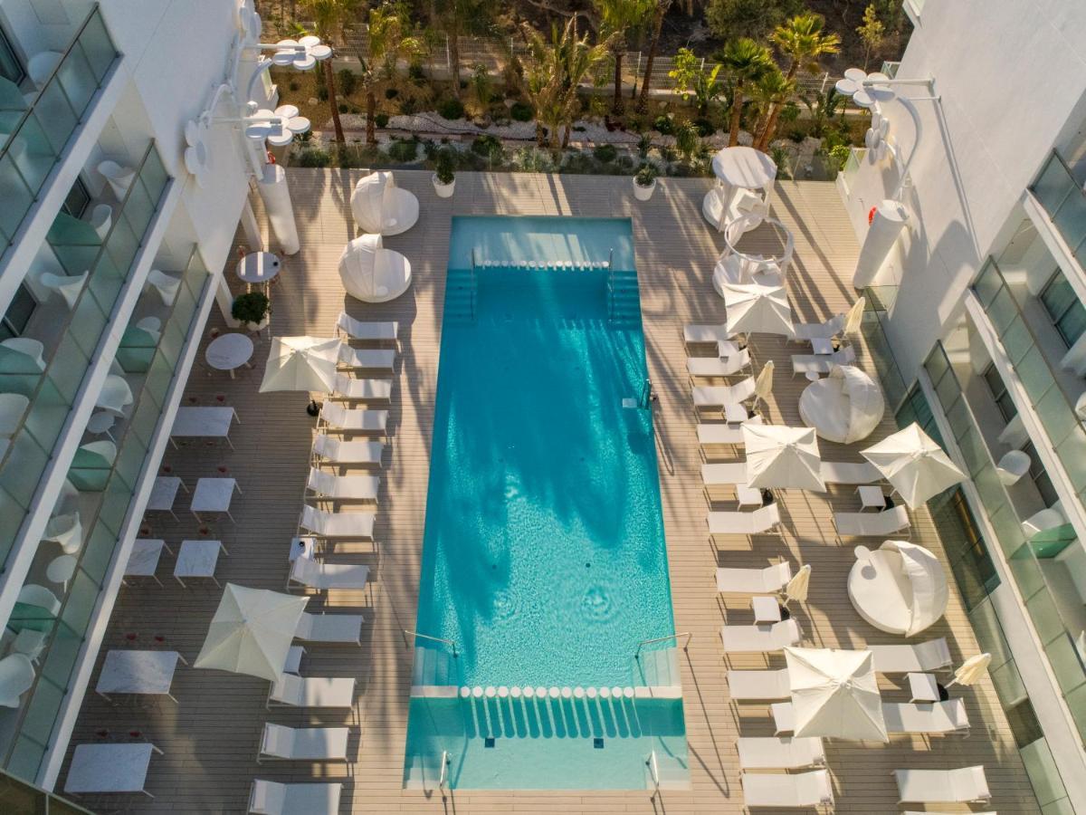 Five Flowers Hotel Formentera, Member Of Melia Collection 埃斯普霍斯 外观 照片