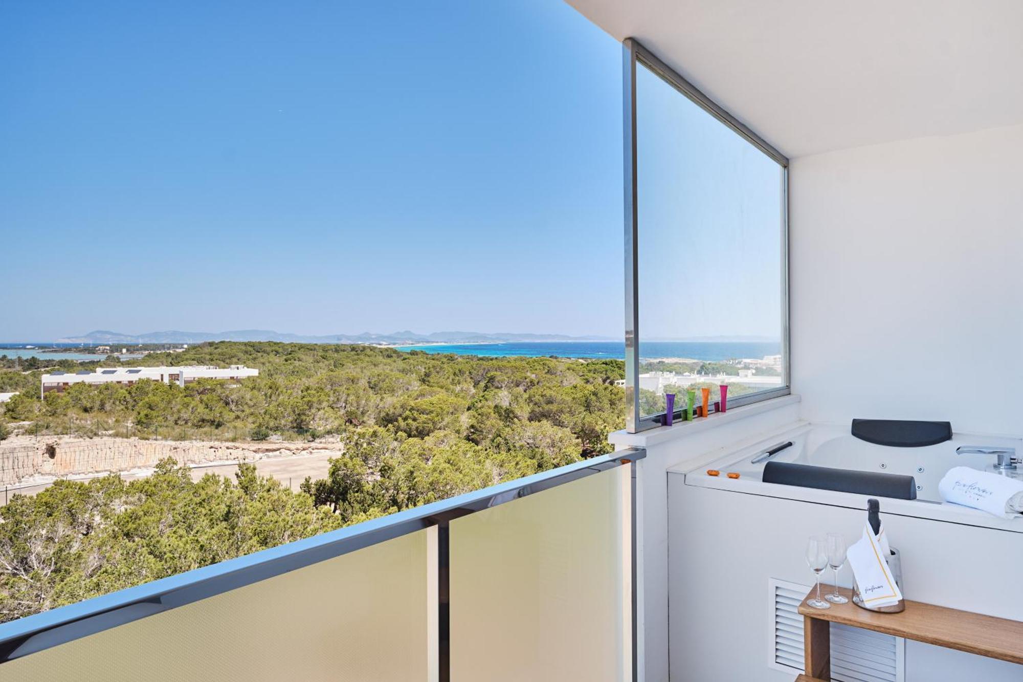 Five Flowers Hotel Formentera, Member Of Melia Collection 埃斯普霍斯 外观 照片