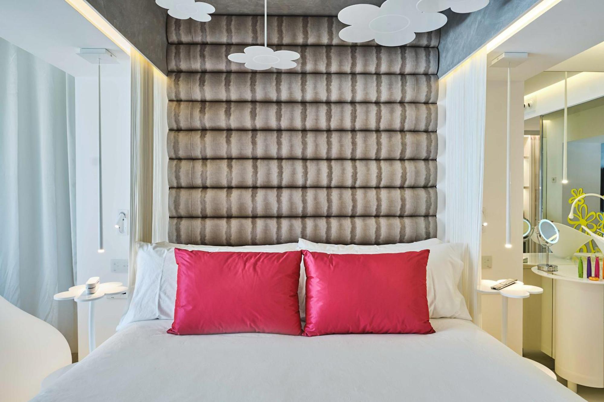 Five Flowers Hotel Formentera, Member Of Melia Collection 埃斯普霍斯 外观 照片
