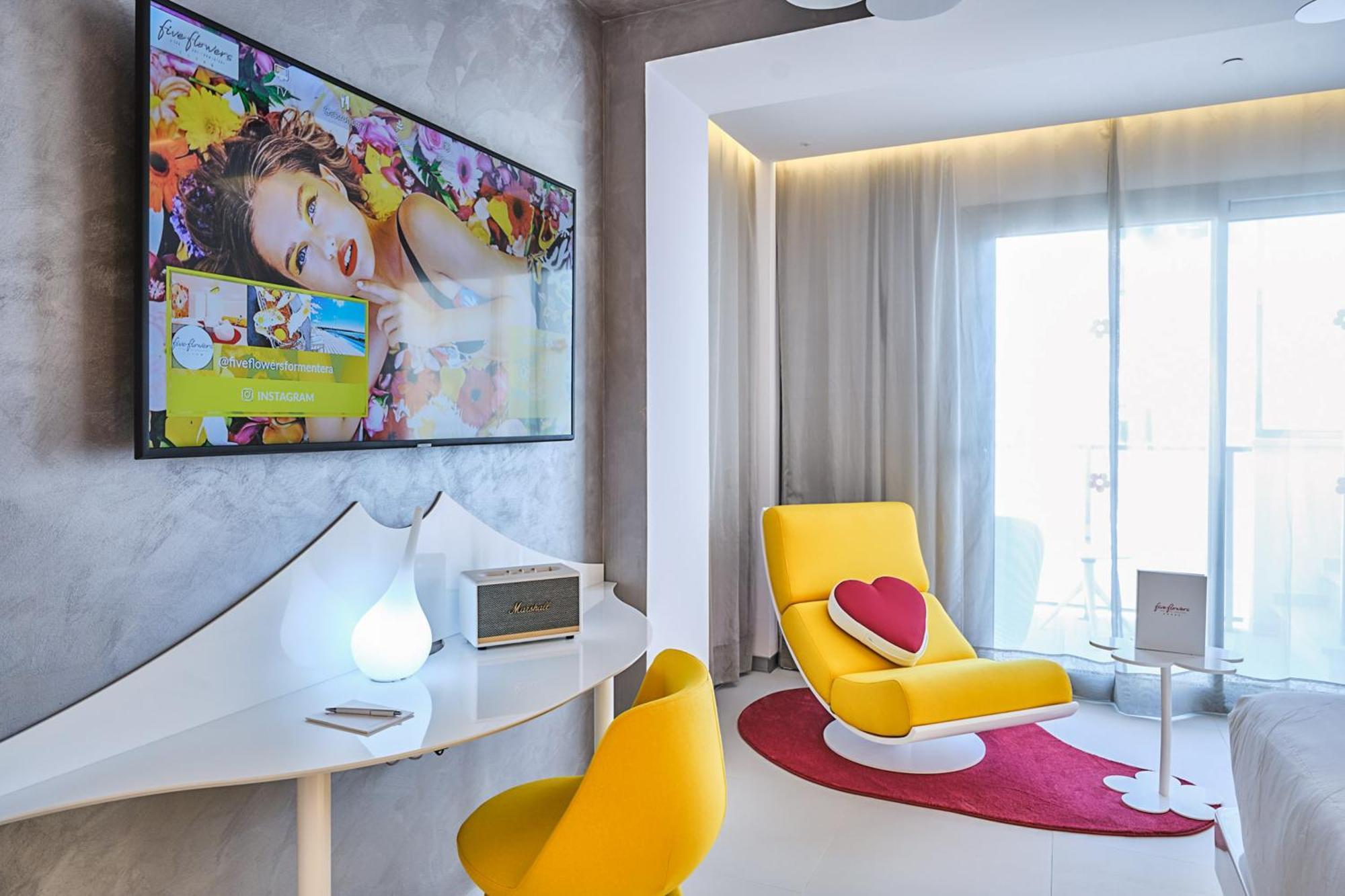Five Flowers Hotel Formentera, Member Of Melia Collection 埃斯普霍斯 外观 照片